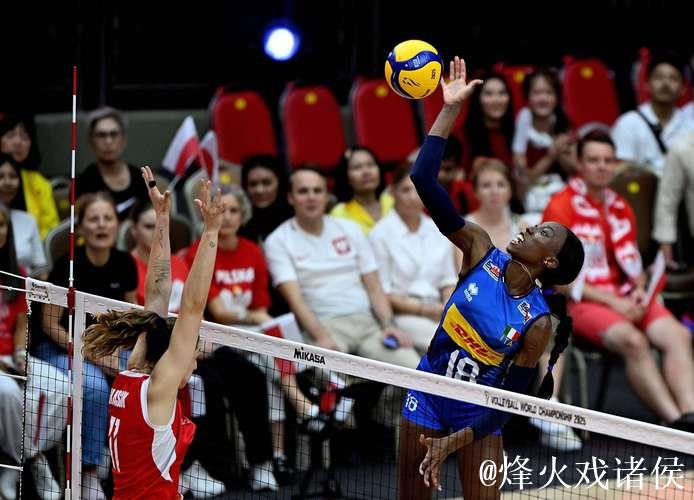 女排世锦赛：意大利队、日本队晋级半决赛